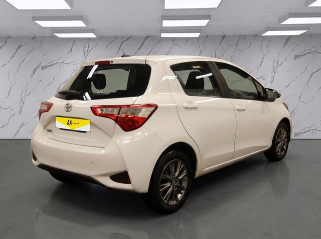 2017 Toyota Yaris 1L Icon Tech 5dr - Photo 4