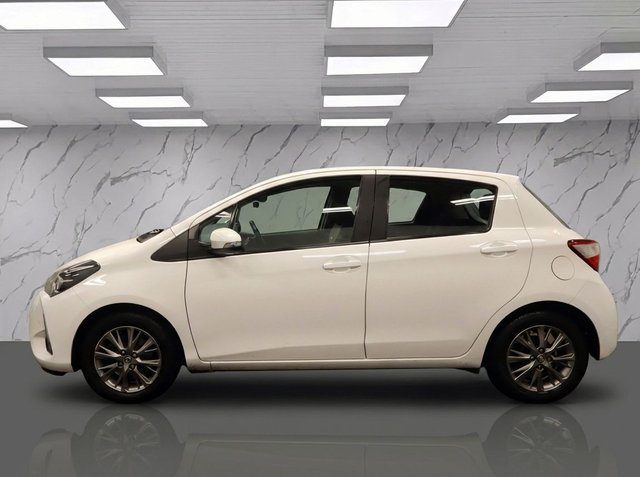 2017 Toyota Yaris 1L Icon Tech 5dr - Photo 6