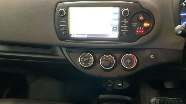 2017 Toyota Yaris 1L Icon Tech 5dr - Photo 7