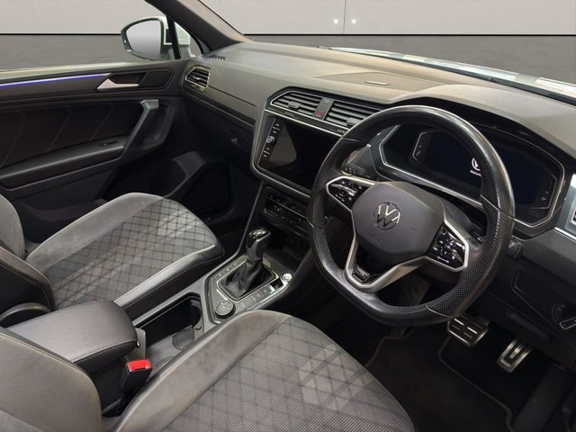 2021 Volkswagen Tiguan 2L R-Line 5dr - Photo 6