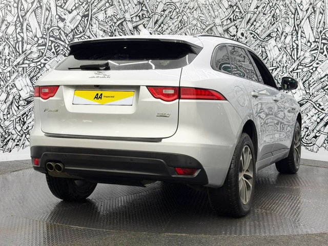 2018 Jaguar F-Pace 2L R-Sport 5dr - Photo 8