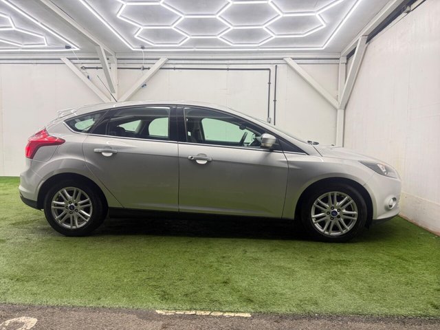 2012 FORD FOCUS 2012 1.6 Titanium Powershift Euro 5 5dr - Photo 2