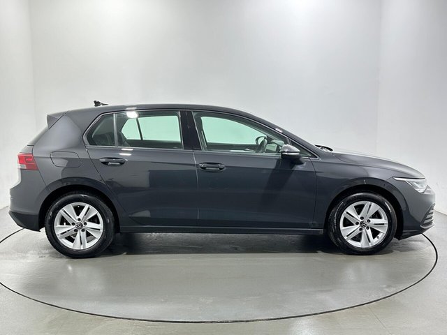 2022 Volkswagen Golf - Photo 9