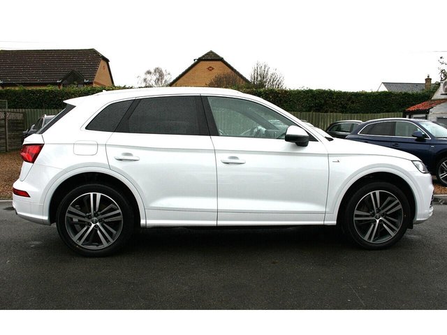 View our AUDI Q5