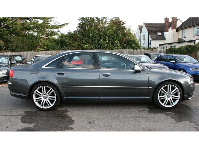View our AUDI S8