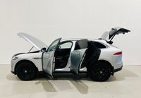 USED 2020 70 JAGUAR F-PACE 2.0 D240 Portfolio SUV 5dr Diesel Auto AWD Euro 6 (s/s) (240 ps) AUTOTRADER AWARD WINNING DEALER