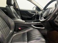 USED 2020 70 JAGUAR F-PACE 2.0 D240 Portfolio SUV 5dr Diesel Auto AWD Euro 6 (s/s) (240 ps) AUTOTRADER AWARD WINNING DEALER