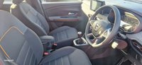 USED 2022 72 DACIA SANDERO STEPWAY 1.0 TCe Prestige Hatchback 5dr  Manual Euro 6 (s/s) (100 ps) 5000 MILES