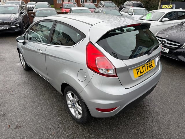 2017 Ford Fiesta 1.3L Zetec 3dr - Photo 6