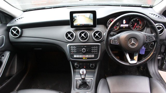 2018 MERCEDES-BENZ GLA (2018) - Photo 11