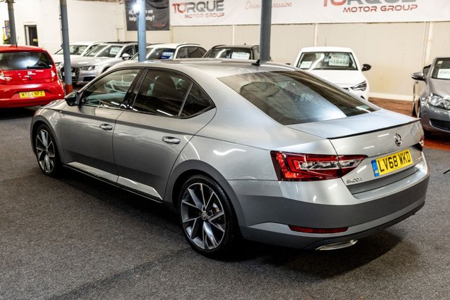 2019 SKODA SUPERB 1.5 TSI ACT SportLine Plus Hatchback 5dr Petrol DSG Euro 6 (s/s) (150 ps) - Photo 8