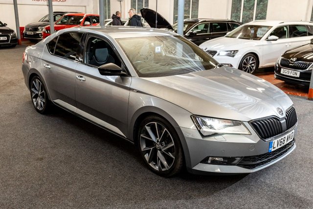 2019 SKODA SUPERB 1.5 TSI ACT SportLine Plus Hatchback 5dr Petrol DSG Euro 6 (s/s) (150 ps) - Photo 3