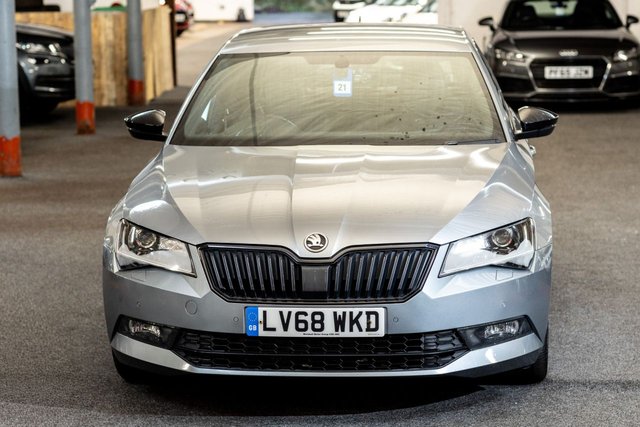 2019 SKODA SUPERB 1.5 TSI ACT SportLine Plus Hatchback 5dr Petrol DSG Euro 6 (s/s) (150 ps) - Photo 2