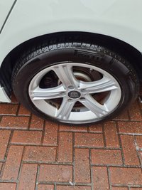 USED 2015 15 BMW 3 SERIES 2.0 318d BluePerformance SE Touring 5dr Diesel Auto Euro 6 (s/s) (143 ps) GENUINE MILEAGE AUTO EU6