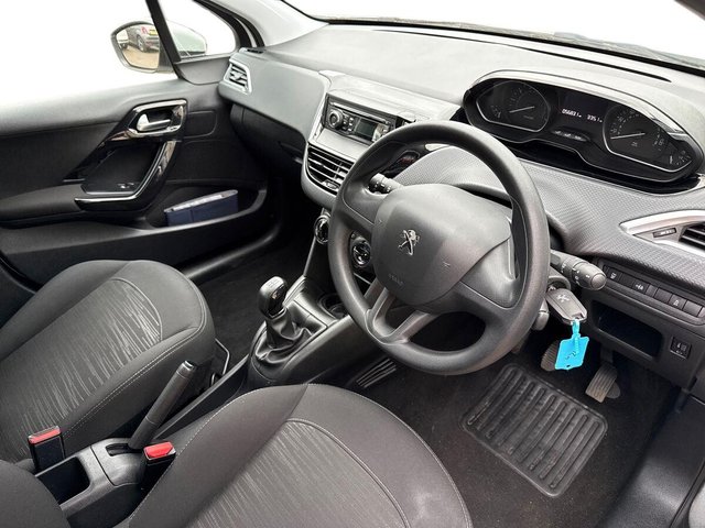 2016 PEUGEOT 208 1.0 PureTech Access (a/c) Hatchback 5dr Petrol Manual Euro 6 (68 ps) - Photo 6