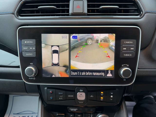 2022 Nissan Leaf - Photo 9