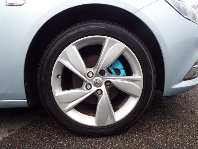 2018 VAUXHALL INSIGNIA 1.6 Turbo D ecoTEC BlueInjection Tech Line Nav Sports Tourer 5dr Diesel Manual Euro 6 (s/s) (110 ps) - Photo 9