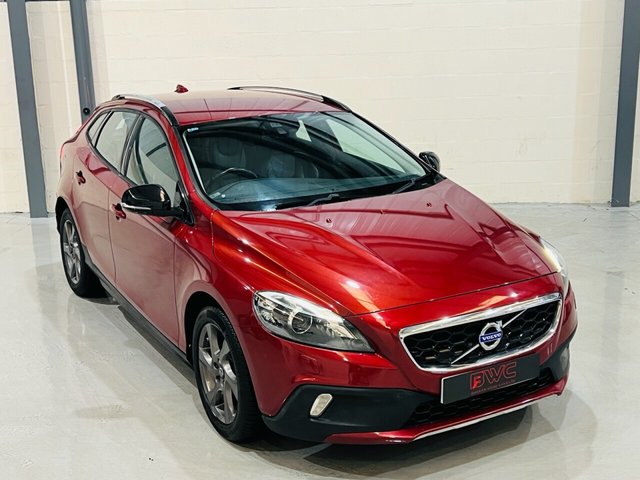 2014 VOLVO V40 CROSS COUNTRY 1.6 D2 Lux Hatchback 5dr Diesel Manual Euro 5 (s/s) (115 ps) Year photo