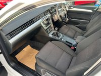 USED 2015 65 VOLKSWAGEN PASSAT 2.0 TDI BlueMotion Tech SE Business Saloon 4dr Diesel Manual Euro 6 (s/s) (150 ps) SERVICE HISTORY-7 STAMPS-NAV-&pound;20 TAX-DAB RADIO-PARK PILOT