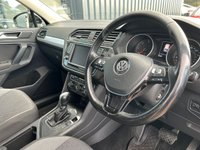 USED 2017 67 VOLKSWAGEN TIGUAN 2.0 TDI SE Navigation SUV 5dr Diesel DSG Euro 6 (s/s) (150 ps) FULL SERVICE HISTORY, SAT NAV!