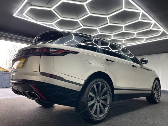 2017 Land Rover Range Rover Velar 3L R-Dynamic Hse 5dr - Photo 2