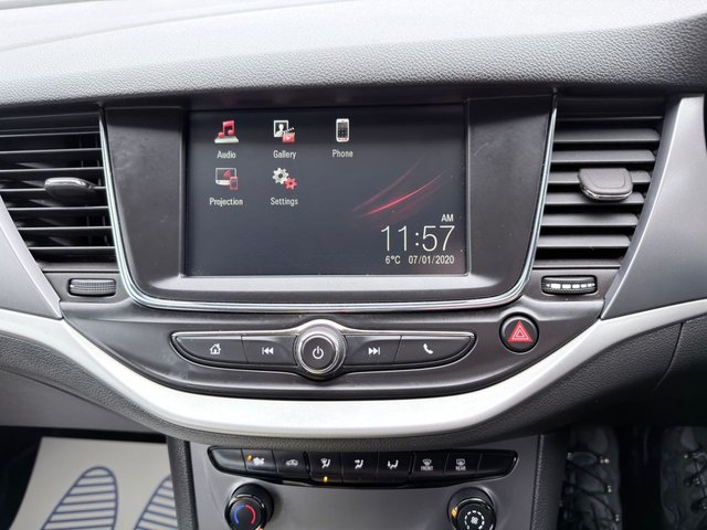 2017 Vauxhall Astra 1L Design 5dr - Photo 10