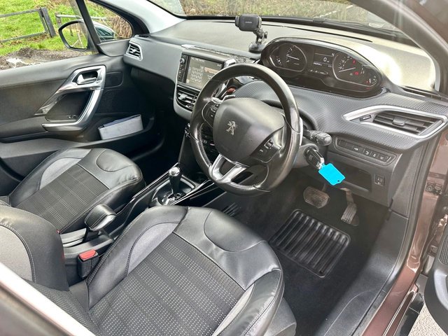 2015 PEUGEOT 2008 1.2 e-VTi PureTech Allure SUV 5dr Petrol EGC Euro 6 (s/s) (82 ps) - Photo 3
