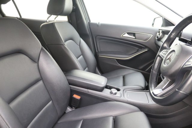 2018 Mercedes-Benz Gla Class 1.6L Se 5dr - Photo 11