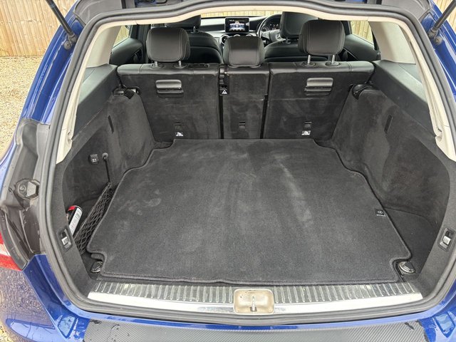 2017 Mercedes-Benz C-CLASS - Photo 9