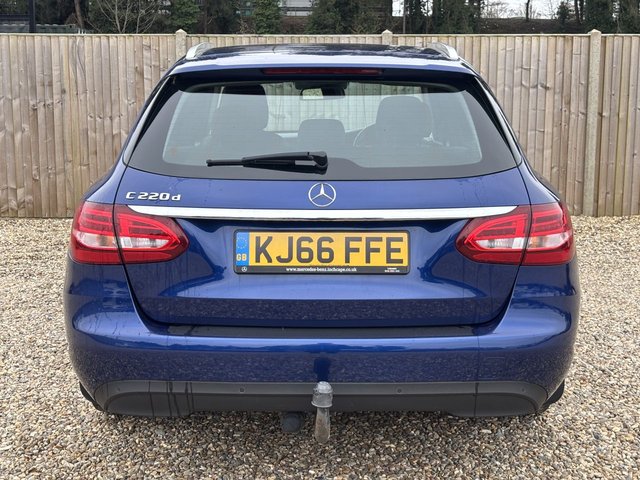 2017 Mercedes-Benz C-CLASS - Photo 4