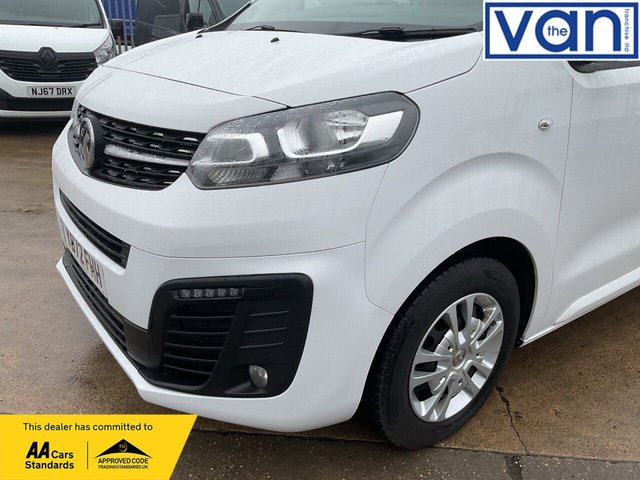 2022 VAUXHALL VIVARO - Photo 11