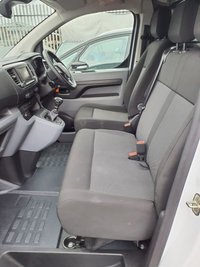 USED 2022 22 VAUXHALL VIVARO 1.5 Turbo D 2900 Dynamic Panel Van 6dr Diesel Manual L2 H1 Euro 6 (s/s) (100 ps) NO VAT GENUINE MILEAGE EURO 6 ULEZ ROOF RACKS SECURITY LOCKS