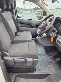 USED 2022 22 VAUXHALL VIVARO 1.5 Turbo D 2900 Dynamic Panel Van 6dr Diesel Manual L2 H1 Euro 6 (s/s) (100 ps) NO VAT GENUINE MILEAGE EURO 6 ULEZ ROOF RACKS SECURITY LOCKS