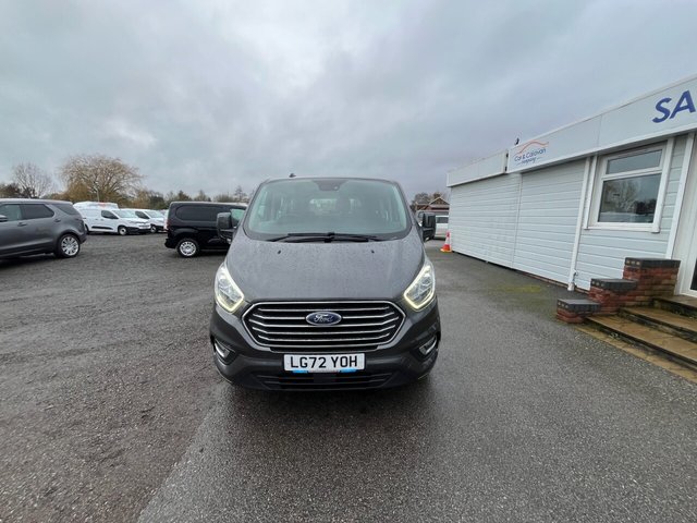 2022 Ford Tourneo Custom 2L Titanium 5dr - Photo 2