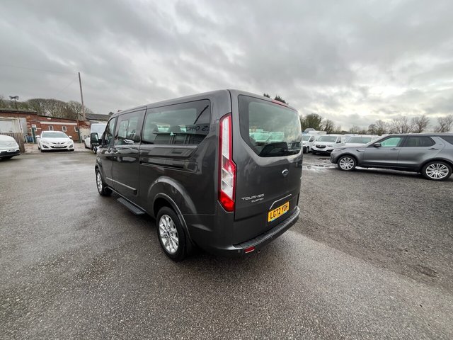 2022 Ford Tourneo Custom 2L Titanium 5dr - Photo 7