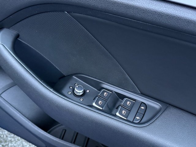 2015 Audi A3 1.8L S Line 5dr - Photo 9