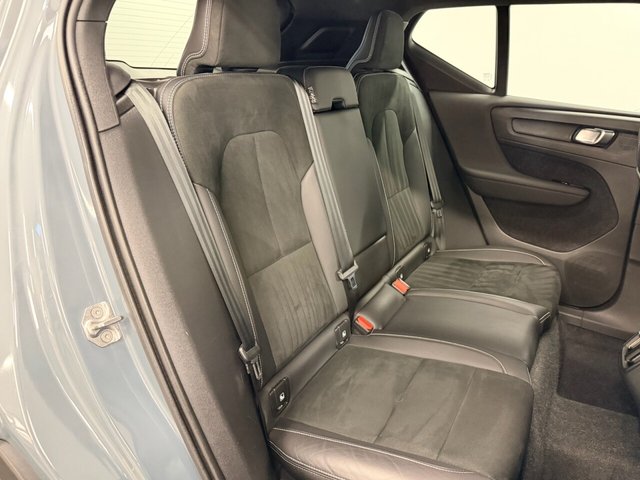 2020 VOLVO XC40 - Photo 4