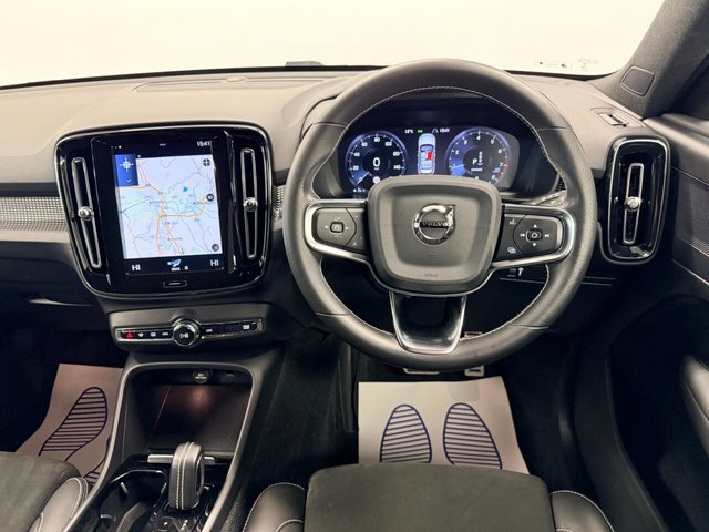 2020 VOLVO XC40 - Photo 10