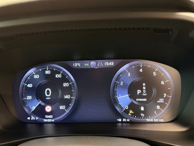 2020 VOLVO XC40 - Photo 11