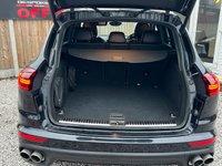 USED 2017 17 PORSCHE CAYENNE 4.2 TD V8 S Platinum Edition SUV 5dr Diesel TiptronicS 4WD Euro 6 (s/s) (385 ps) IMMACULATE- FULL SERVICE HIST-