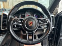 USED 2017 17 PORSCHE CAYENNE 4.2 TD V8 S Platinum Edition SUV 5dr Diesel TiptronicS 4WD Euro 6 (s/s) (385 ps) IMMACULATE- FULL SERVICE HIST-
