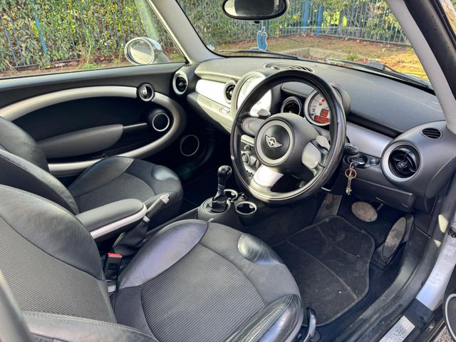 2007 MINI Hatch 1.6L Cooper 3dr - Photo 12