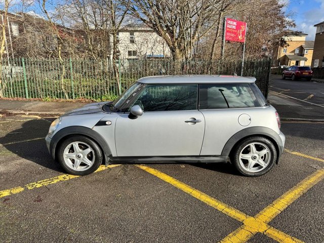 2007 MINI Hatch 1.6L Cooper 3dr - Photo 7