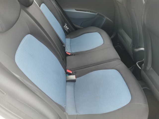 2015 HYUNDAI I10 - Photo 10