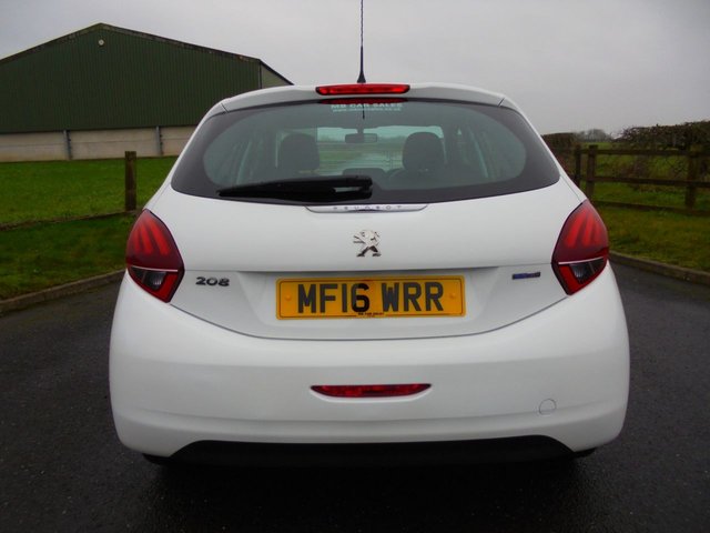 2016 PEUGEOT 208 1.2 PureTech Active Hatchback 5dr Petrol Manual Euro 6 (82 ps) - Photo 11
