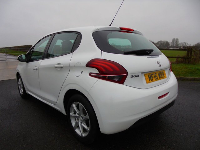 2016 PEUGEOT 208 1.2 PureTech Active Hatchback 5dr Petrol Manual Euro 6 (82 ps) - Photo 3