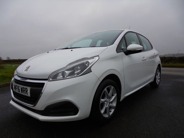 2016 PEUGEOT 208 1.2 PureTech Active Hatchback 5dr Petrol Manual Euro 6 (82 ps) - Photo 9