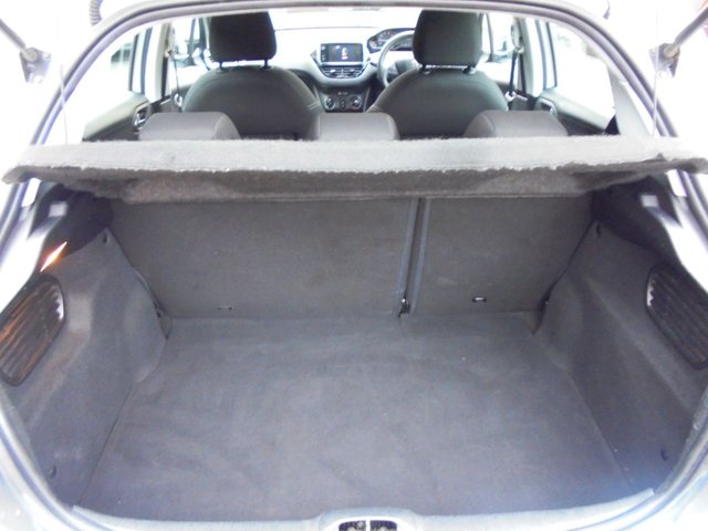 2016 PEUGEOT 208 1.2 PureTech Active Hatchback 5dr Petrol Manual Euro 6 (82 ps) - Photo 12