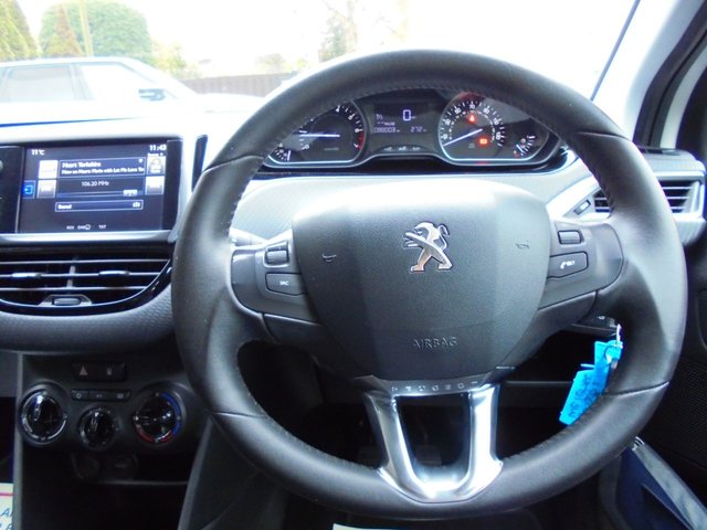 2016 PEUGEOT 208 1.2 PureTech Active Hatchback 5dr Petrol Manual Euro 6 (82 ps) - Photo 4