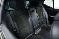 USED 2019 69 VOLVO XC40 1.5 T3 R-Design Auto Euro 6 (s/s) 5dr Service History, 2 Keys